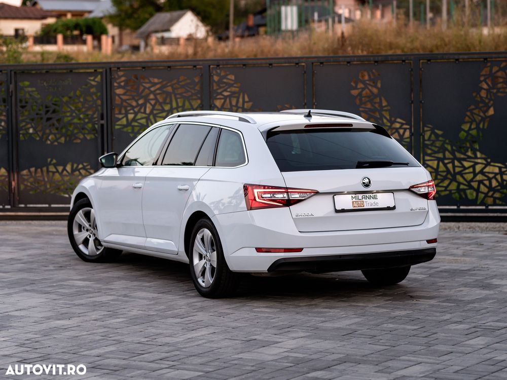 Skoda Superb 2.0 TDI DSG Ambition - 21