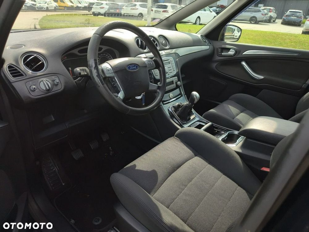 Ford S-Max - 9