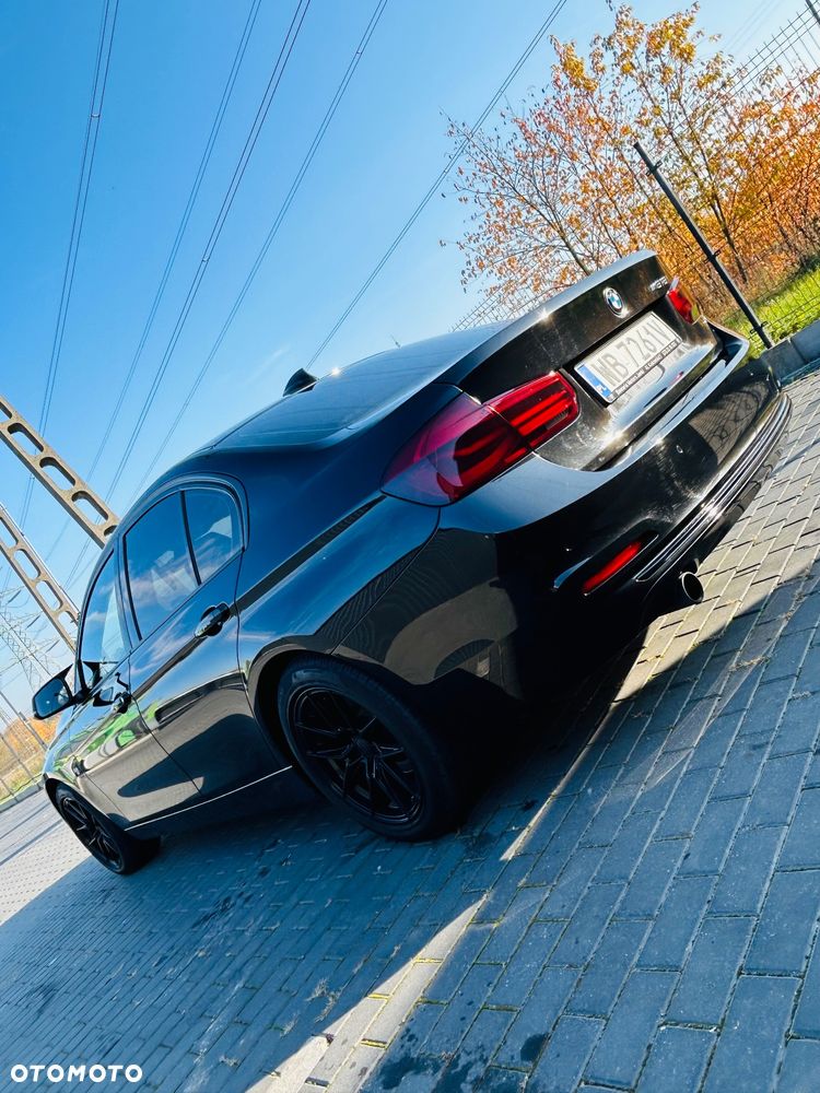 BMW Seria 3 318i Sport Line - 11