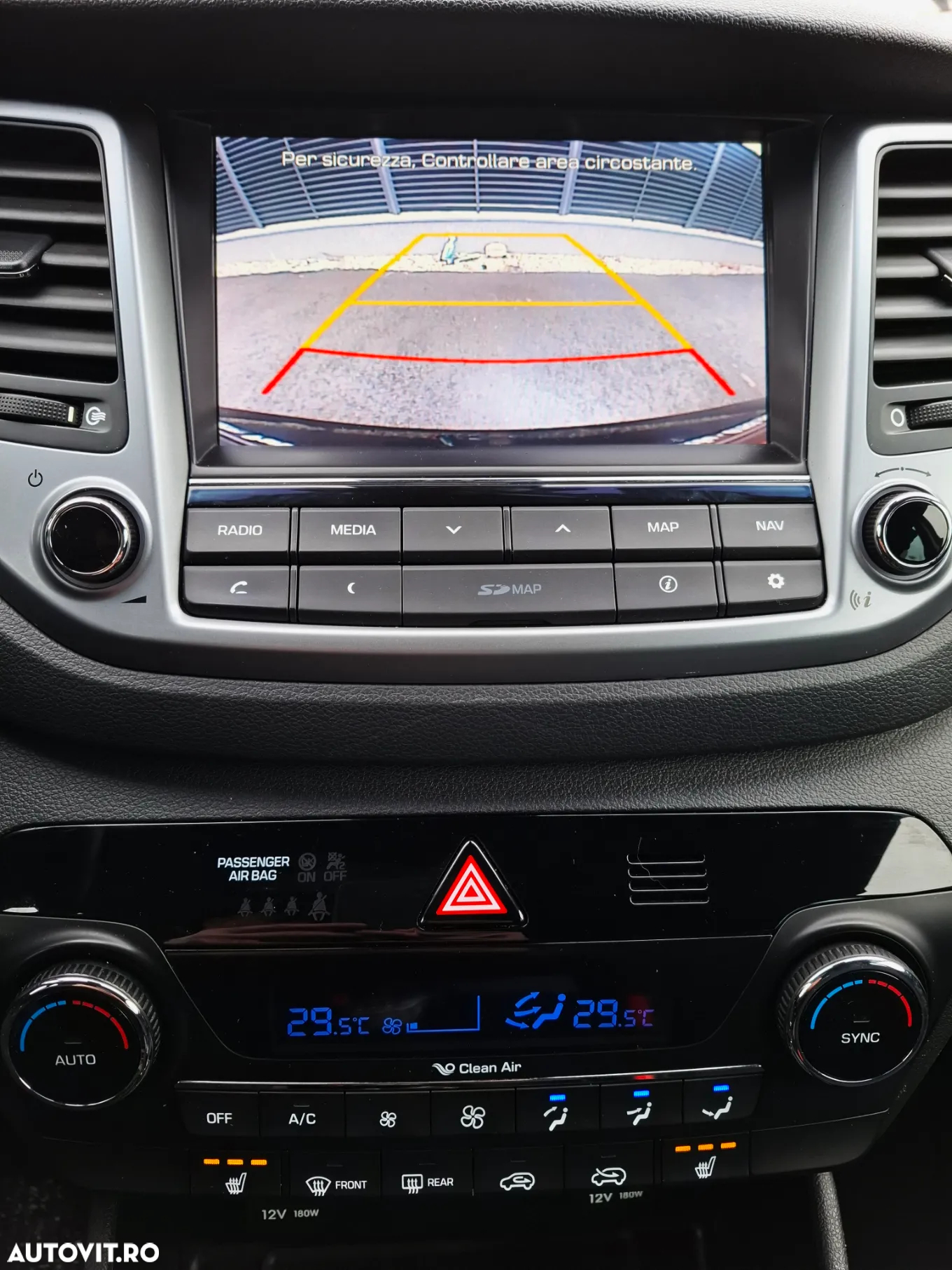 Hyundai Tucson blue 1.7 CRDi 2WD Intro Edition - 8