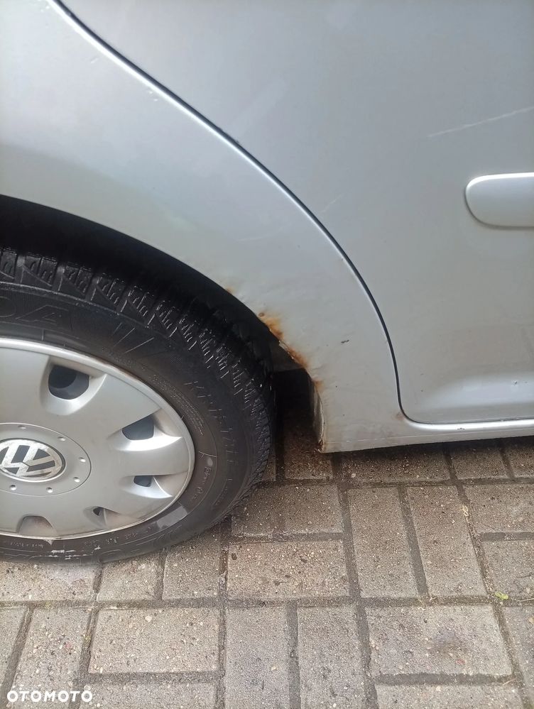 Volkswagen Touran - 14