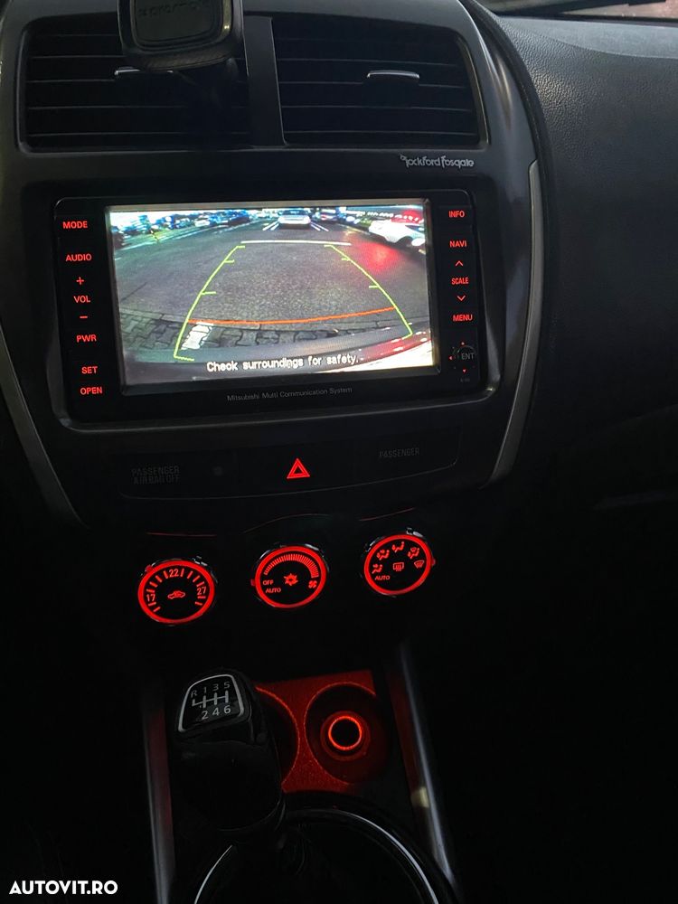 Mitsubishi ASX - 9