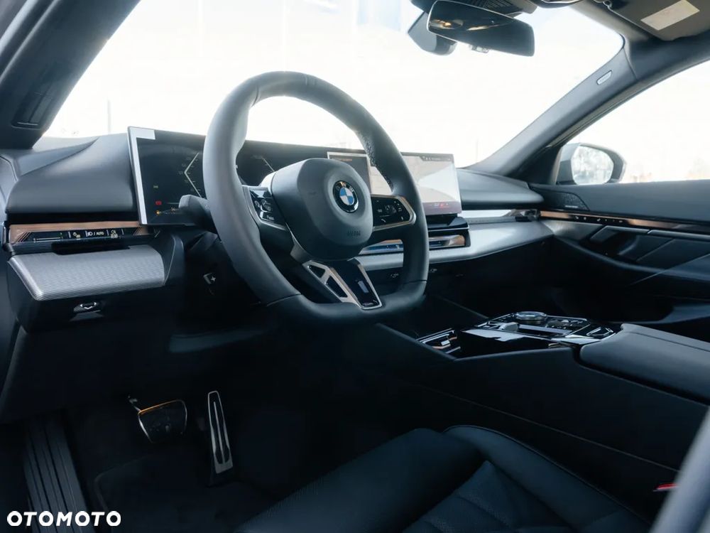 BMW Seria 5 520d xDrive - 5