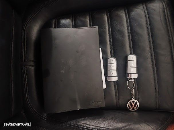 VW Passat Variant 2.0 TDI Highline - 29