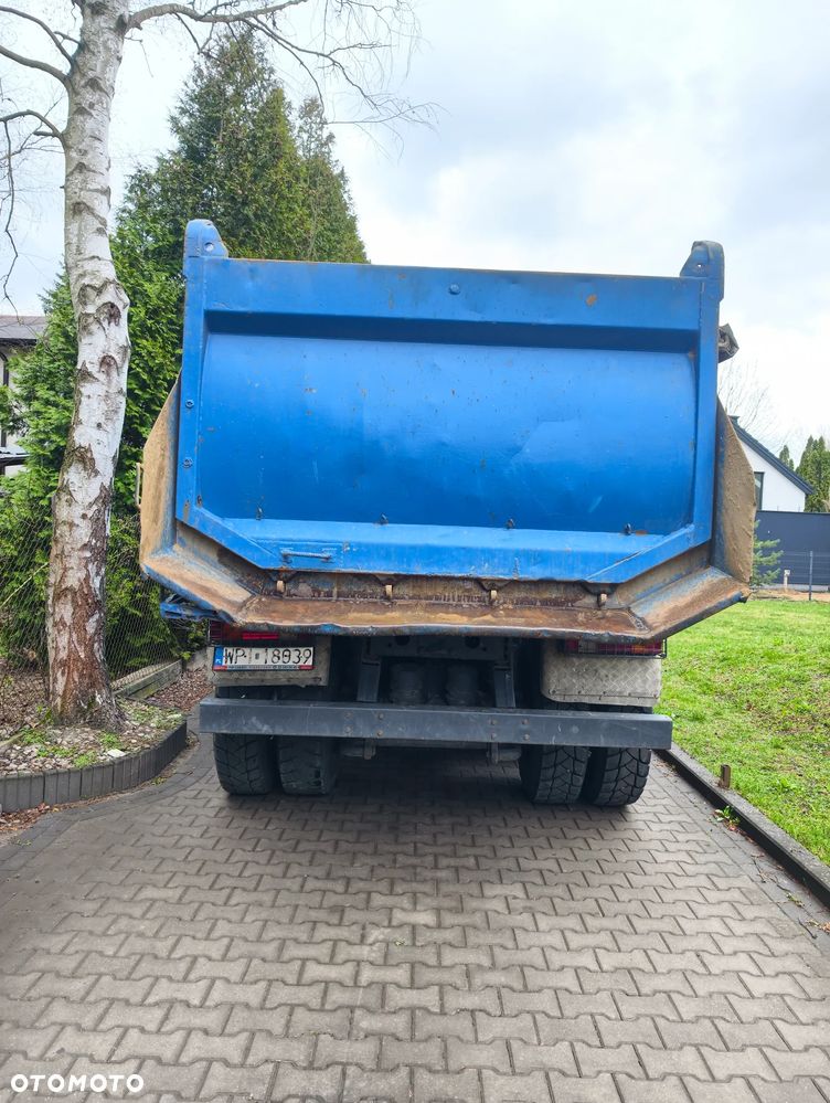 Mercedes-Benz Actros - 3