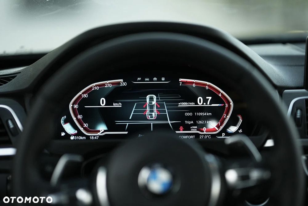 BMW Seria 3 330i xDrive Edition M Sport Shadow - 9
