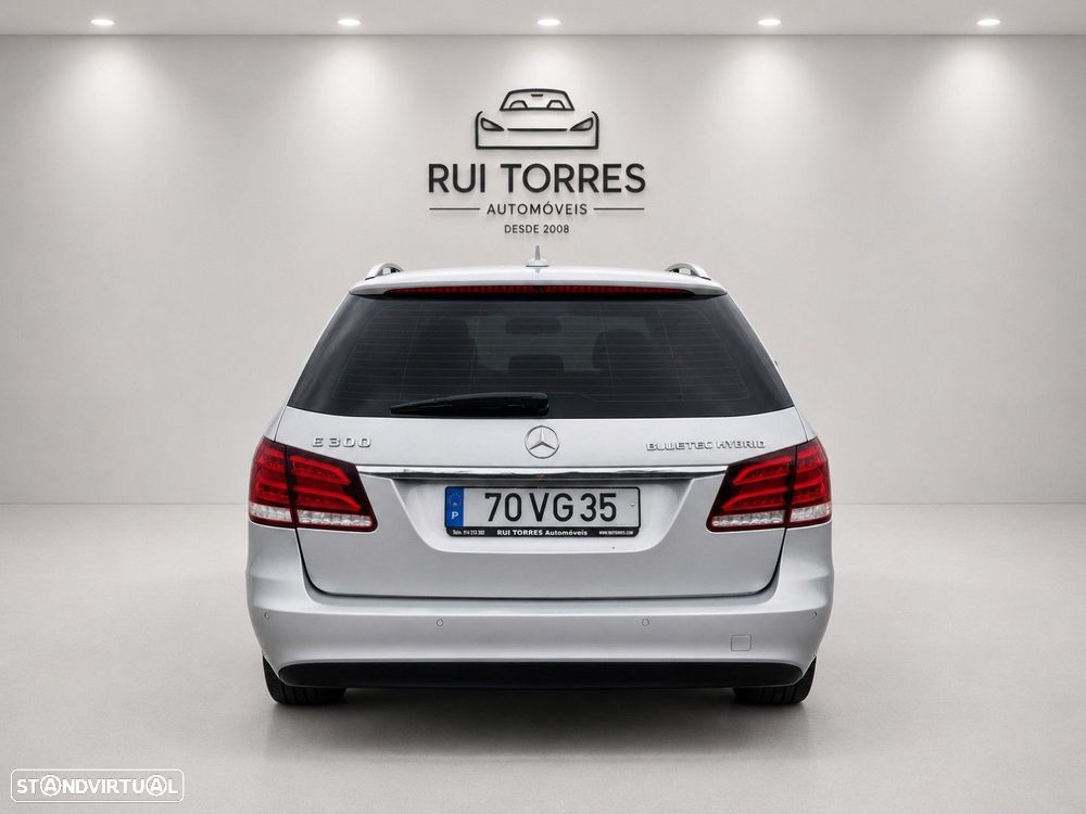 Mercedes-Benz E 300 Bluetec Hybrid Avantgarde - 3