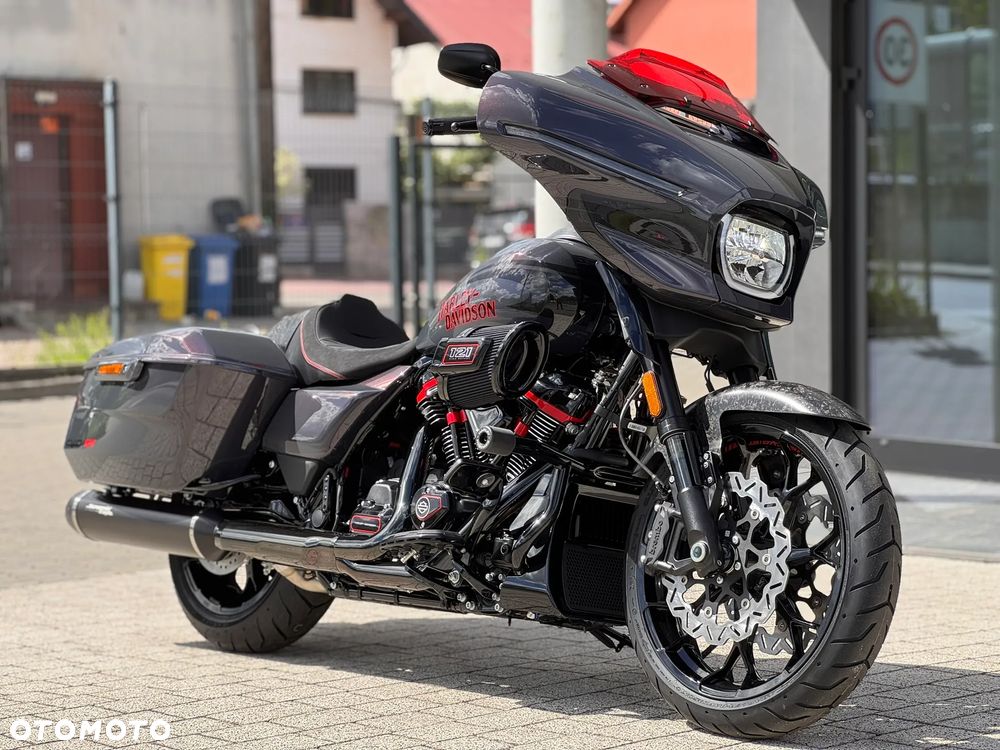 Harley-Davidson CVO Street Glide - 3