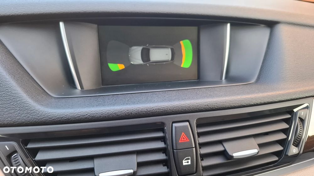 BMW X1 sDrive20i xLine - 11