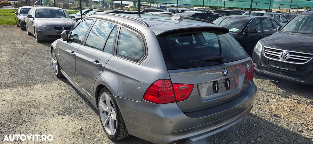 BMW Seria 3 320d DPF Touring Blue Performance - 5