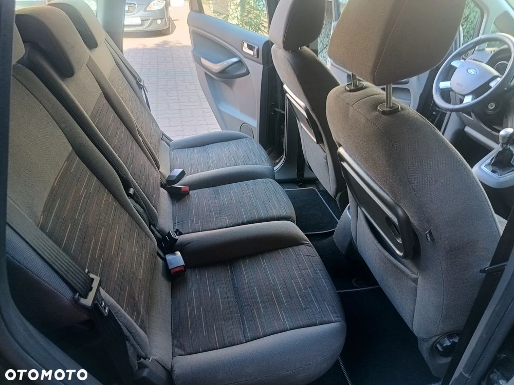 Ford C-MAX - 22