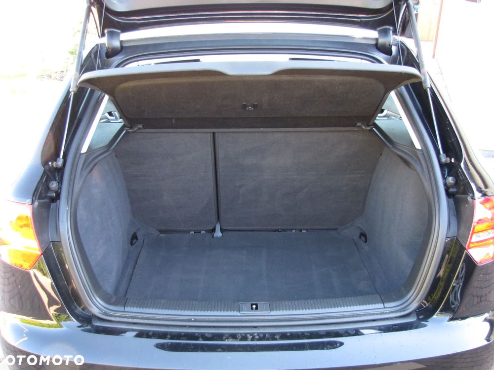 Audi A3 Sportback 1.6 Ambiente - 27