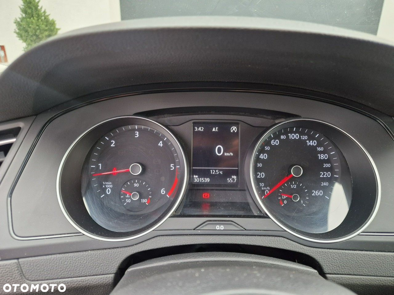 Volkswagen Passat - 32