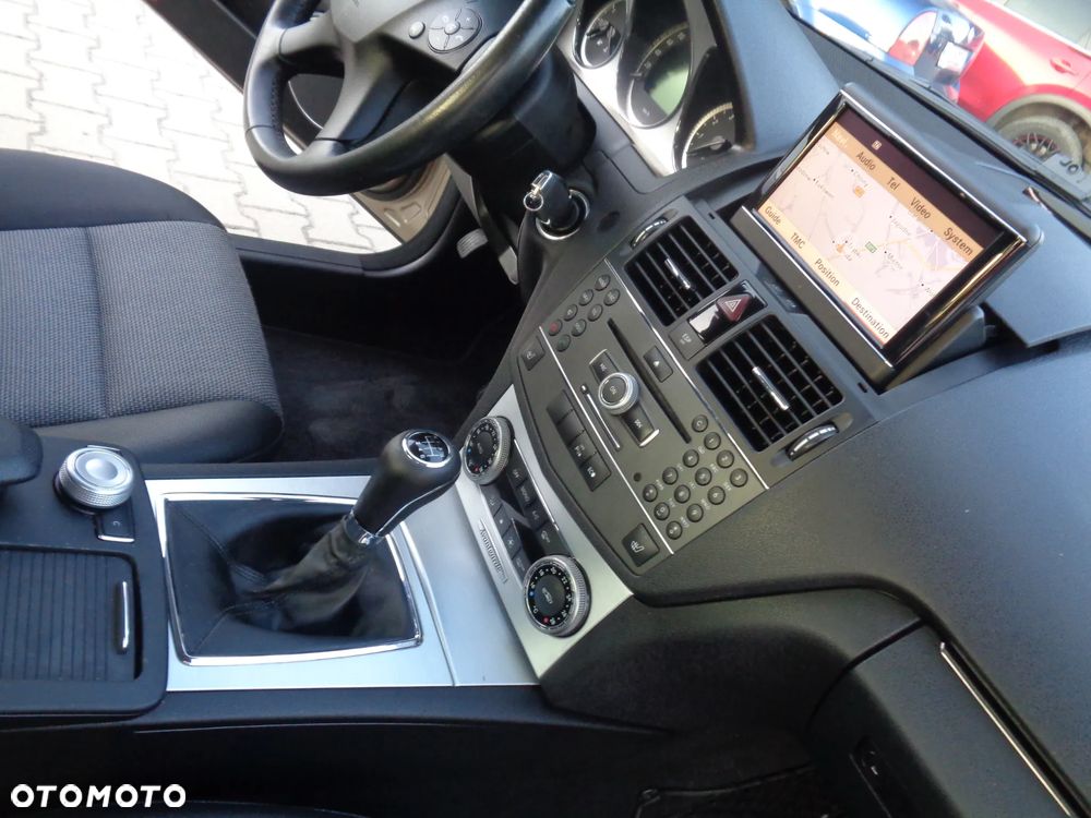 Mercedes-Benz Klasa C 200 (BlueEFFICIENCY) Avantgarde - 21