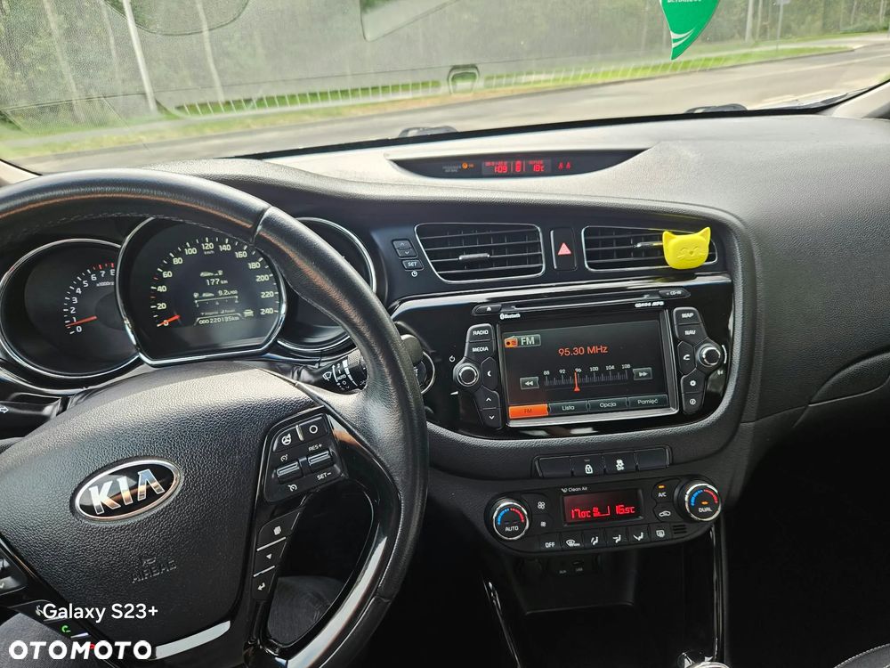 Kia Ceed - 9