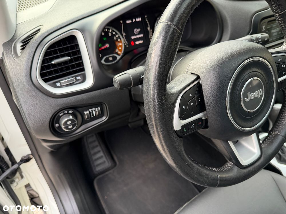 Jeep Renegade 1.4 MultiAir DSG Limited - 23
