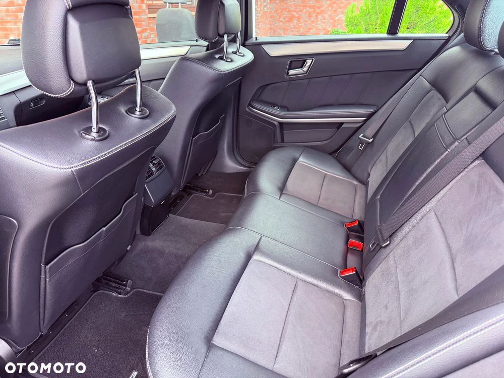 Mercedes-Benz Klasa E 200 CGI BlueEffICIENCY - 21