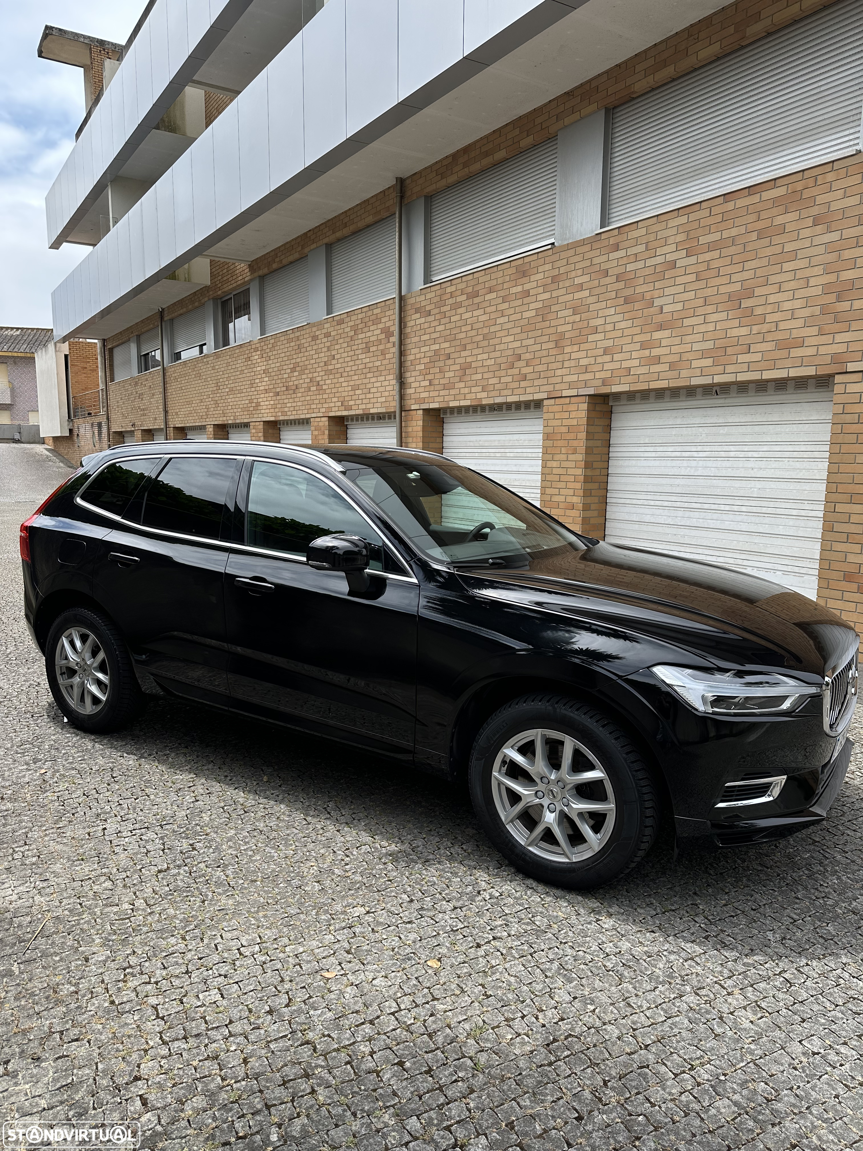 Volvo XC 60 2.0 T8 PHEV Momentum Plus AWD - 3