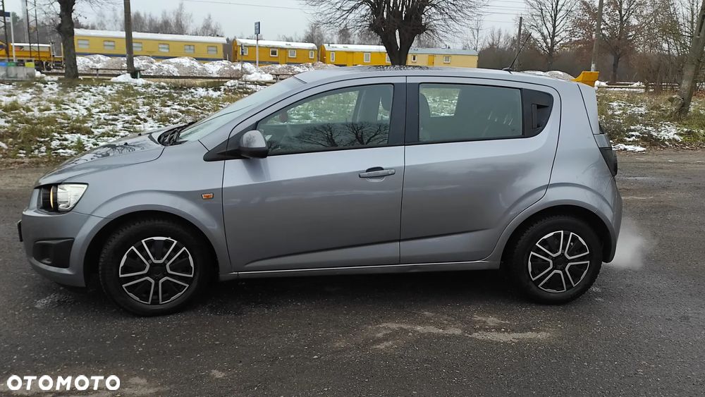 Chevrolet Aveo - 6