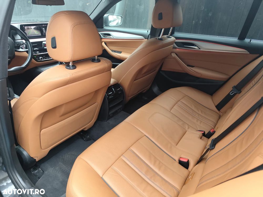BMW Seria 5 518d Touring Aut. Luxury Line - 7