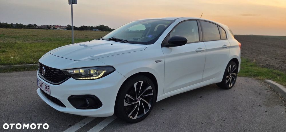 Fiat Tipo 1.4 T-Jet S-Design - 1