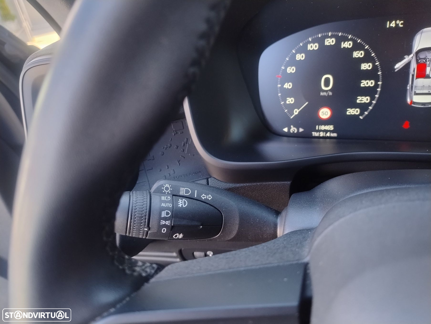 Volvo XC 40 1.5 T2 Momentum - 32
