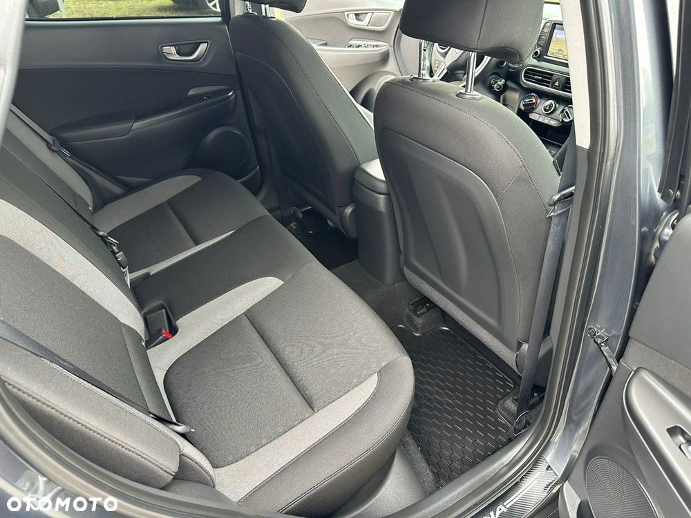 Hyundai Kona - 11