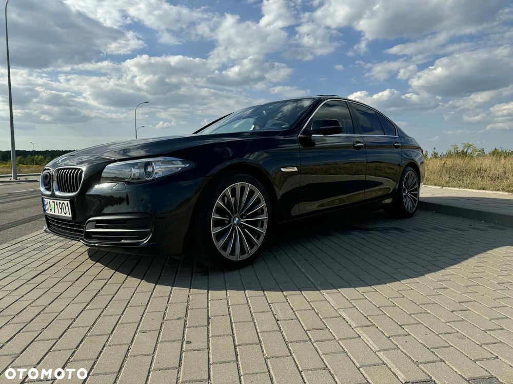 BMW Seria 5 528i xDrive - 4