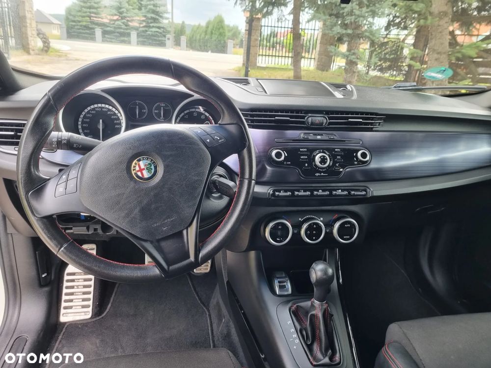 Alfa Romeo Giulietta 1.4 TB MultiAir Exclusive TCT - 11