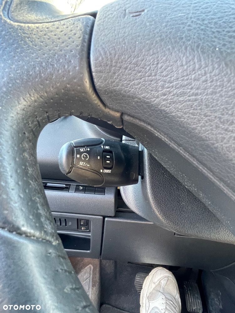 Peugeot 3008 HDi FAP 110 EGS6 Tendance - 16