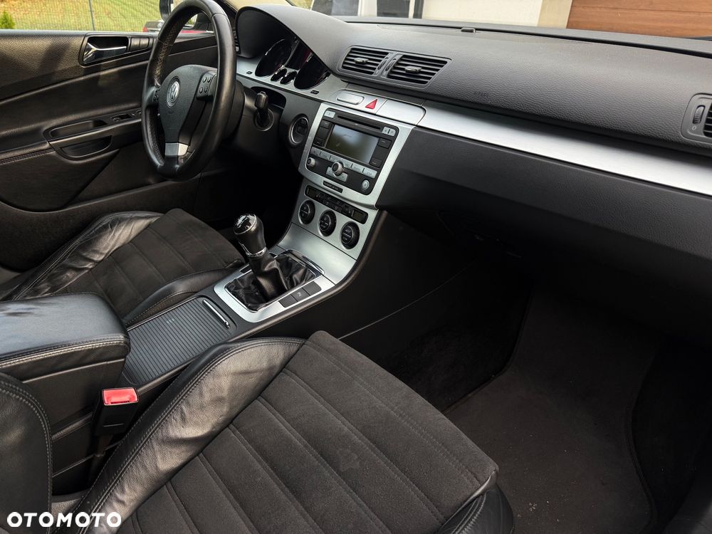 Volkswagen Passat - 10