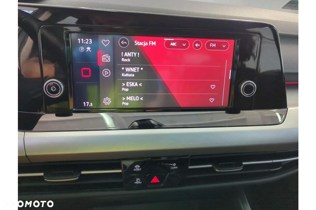 Volkswagen Golf - 8