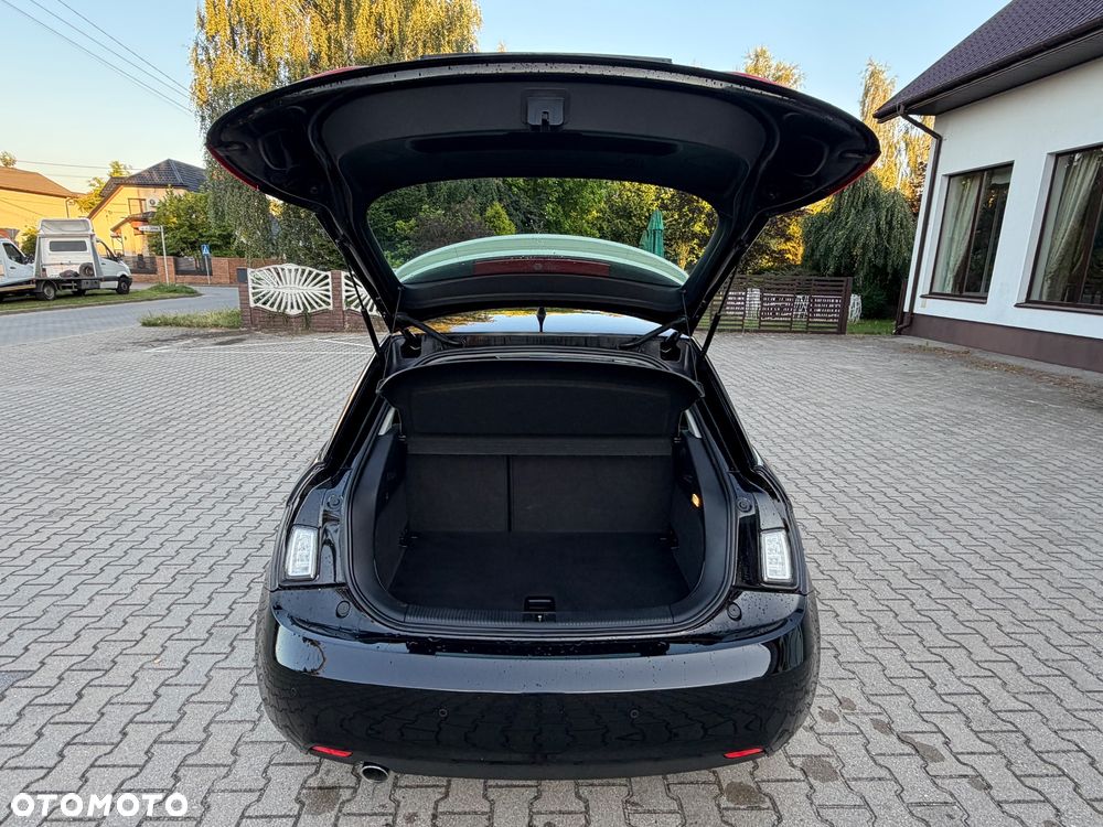 Audi A1 3-drzwiowe 1.6 TDI admired - 18