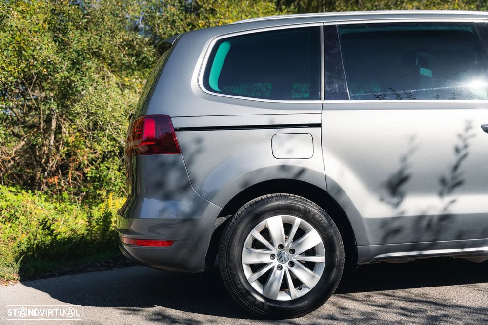 VW Sharan 2.0 TDI Blue Confortline DSG - 24