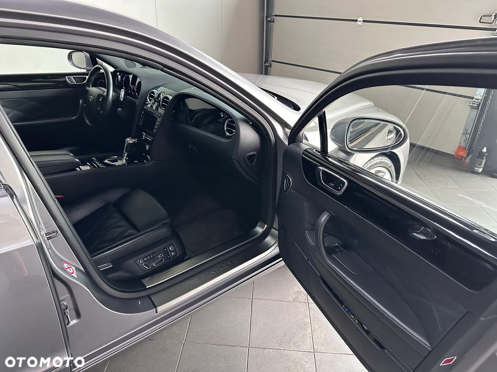 Bentley Flying Spur - 23