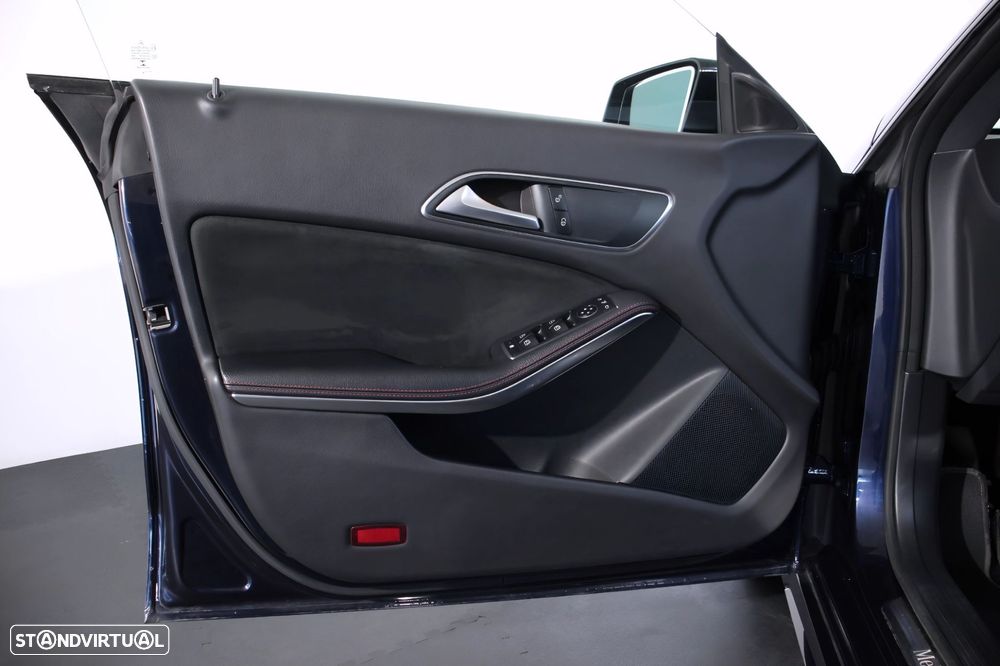 Mercedes-Benz CLA 180 - 2