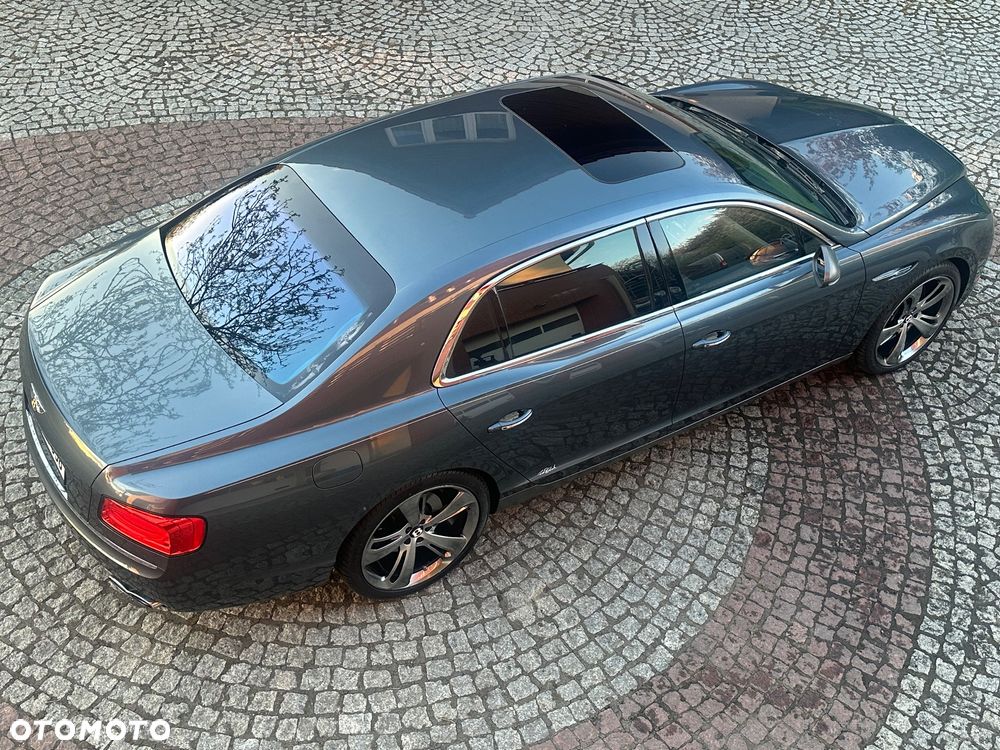 Bentley Flying Spur V8 Mulliner - 15