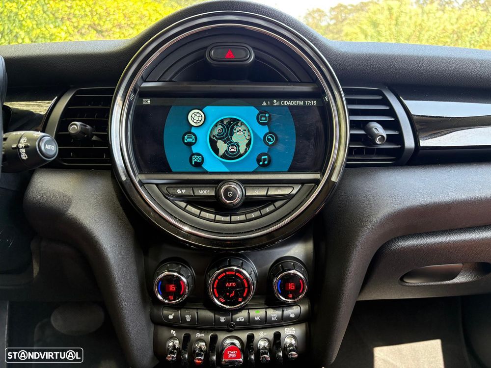 MINI 5 Portas Cooper D Aut. - 37