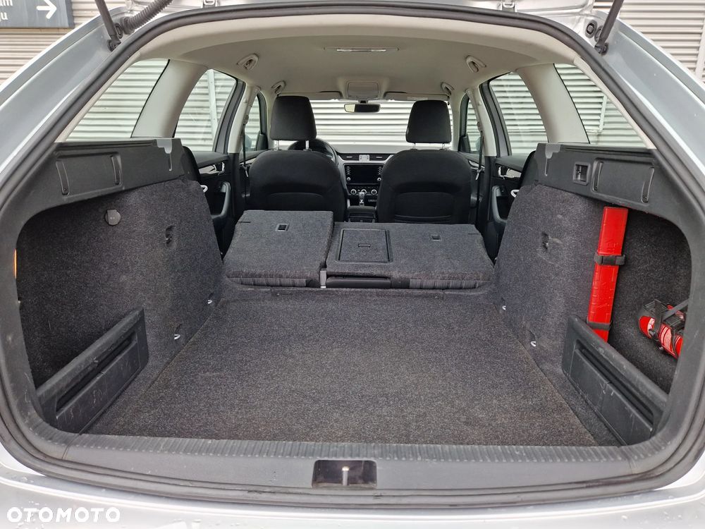 Skoda Octavia 2.0 TDI SCR Style DSG - 4