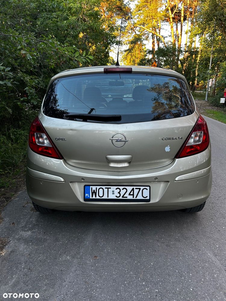 Opel Corsa 1.4 16V Cosmo - 3