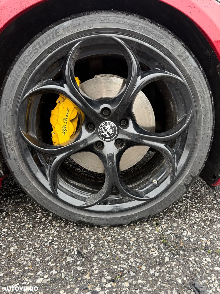 Alfa Romeo Giulia 2.0 Turbo 16V AT8 Veloce Ti - 23