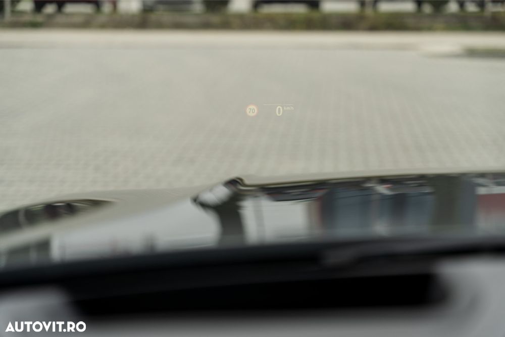 BMW Seria 3 330e Aut. M Sport - 23