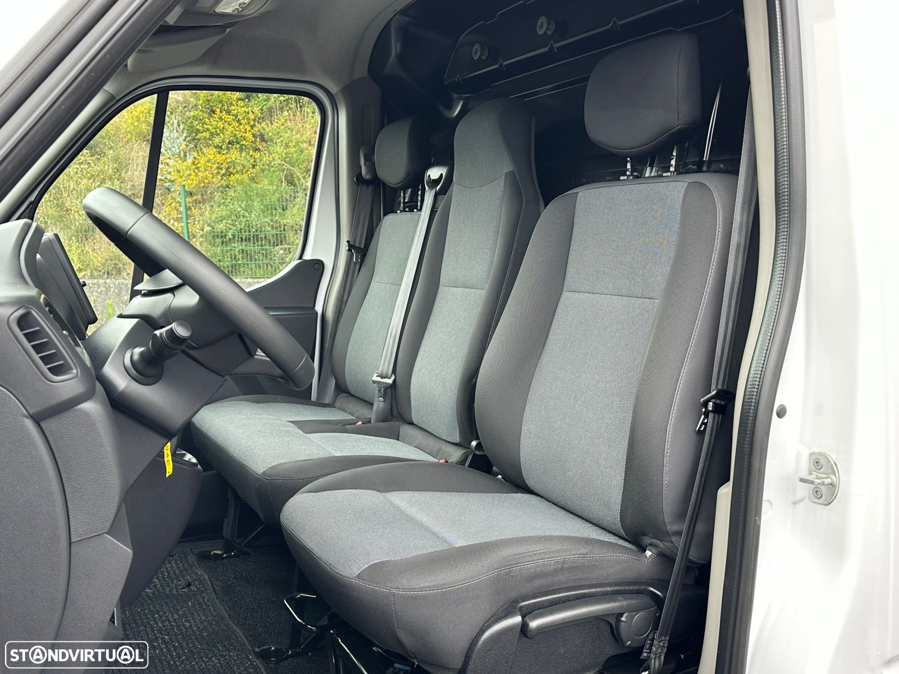 Renault Master 2.3 dCi L2H2 3.5T SS - 4