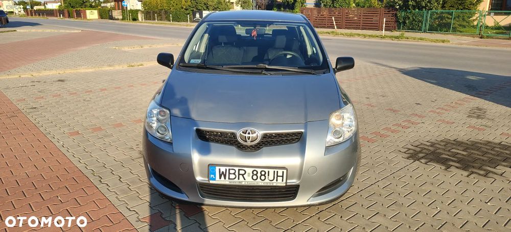 Toyota Auris 1.33 VVT-i Terra - 2