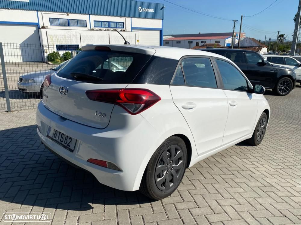 Hyundai i20 1.1 CRDi Comfort - 3