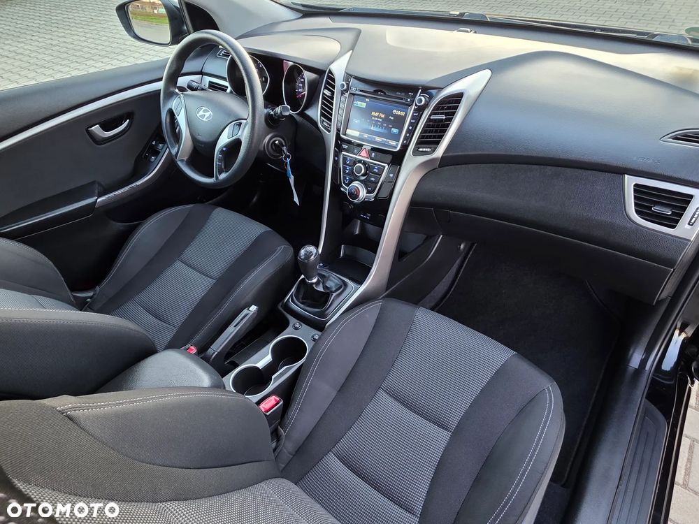 Hyundai i30 blue 1.4 Classic Navigation - 24