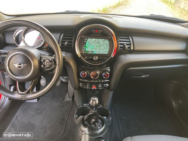 MINI 3 Portas Cooper D - 17