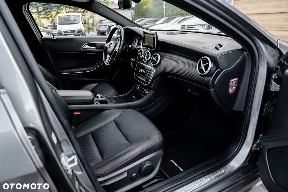 Mercedes-Benz Klasa A 220 4Matic 7G-DCT AMG Line - 24