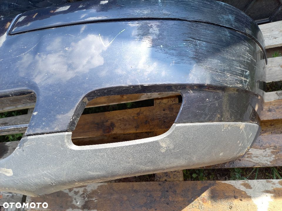 Zderzak przód przedni Volvo v70  05r. kod A981 - 12