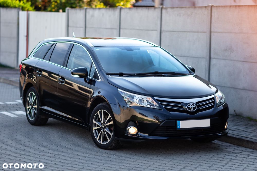 Toyota Avensis 2.2 D-4D Executive - 5